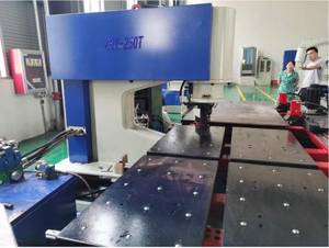 Координатно-пробивной пресс с ручным позиционированием 40Y-90T